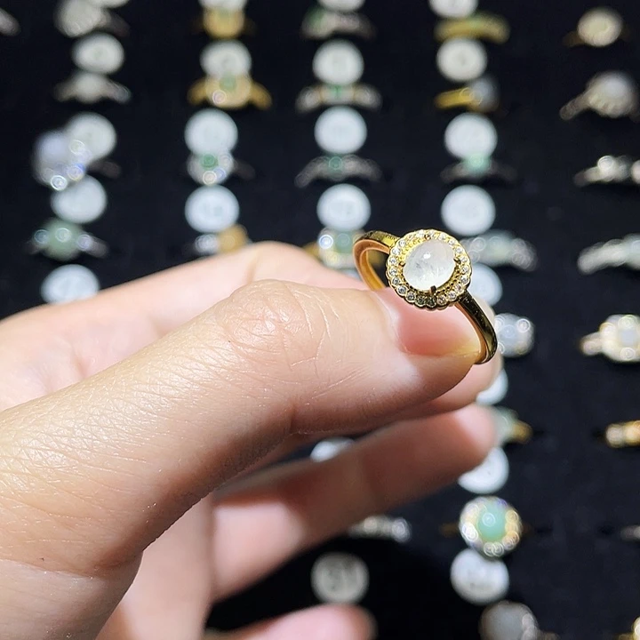 翡翠未镶嵌戒指戒指