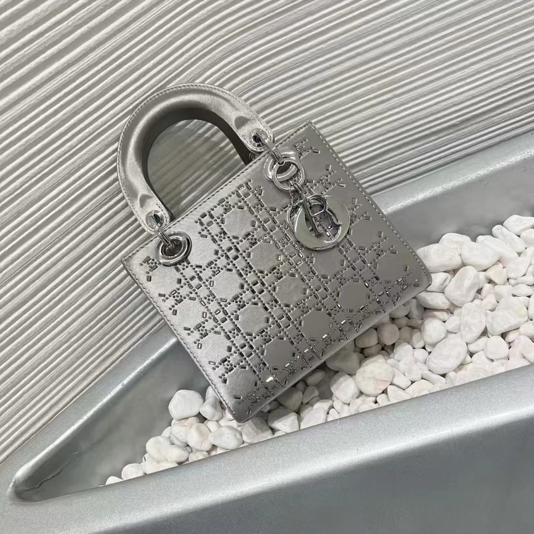 2025高级气质女包休闲时尚手提包手工烫钻单肩斜挎女包