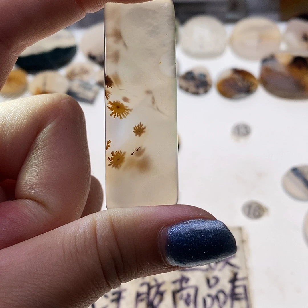 未镶嵌玛瑙/玉髓珠宝奇石