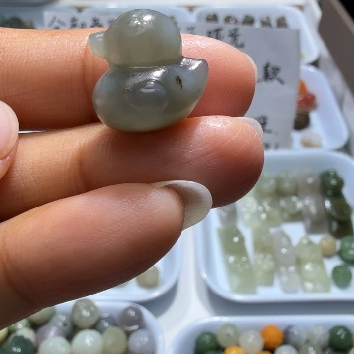未镶嵌和田玉珠宝半成品