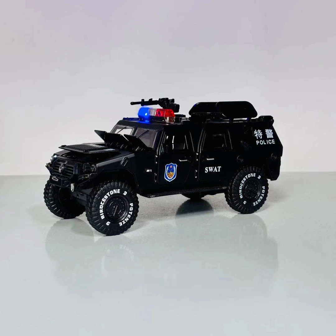 合金声光东风猛士特警装甲车1:24超大号模型