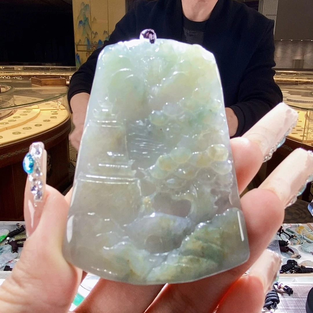 翡翠颈饰未镶嵌翡翠