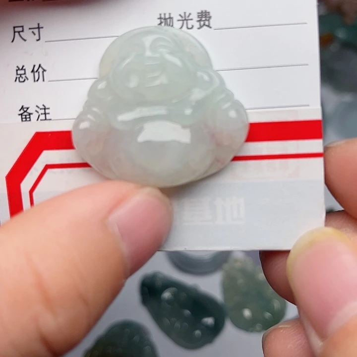 翡翠颈饰未镶嵌佛