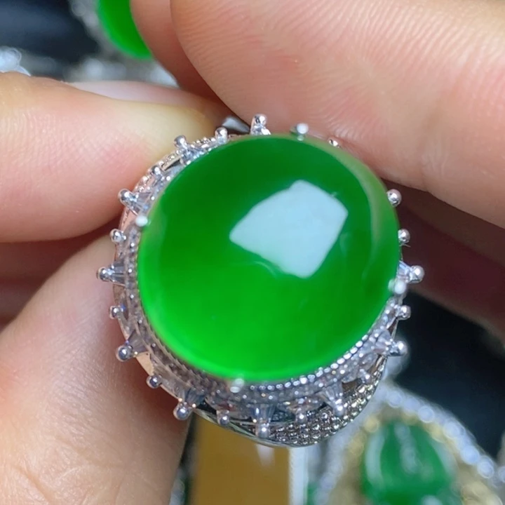 翡翠未镶嵌挂件蛋面