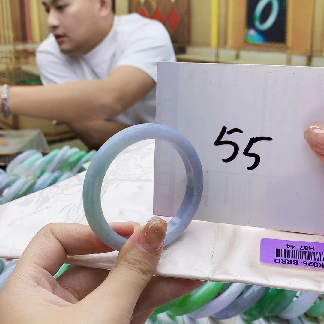 翡翠未镶嵌手镯000……