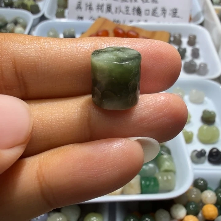 未镶嵌和田玉珠宝半成品