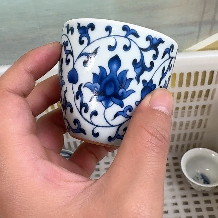 瓷片青花缠枝莲手雷杯景德镇