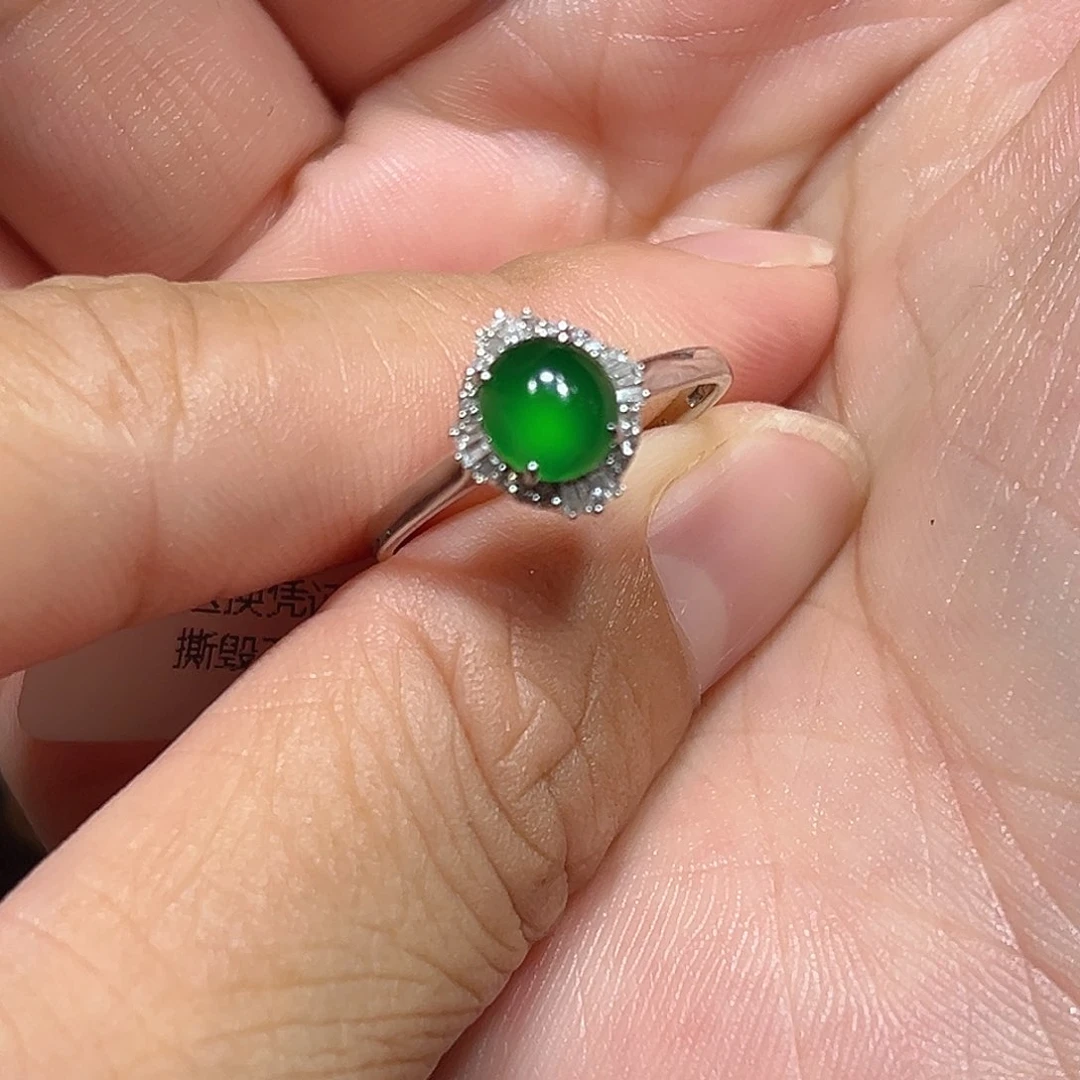 翡翠18K金镶嵌颈饰戒指