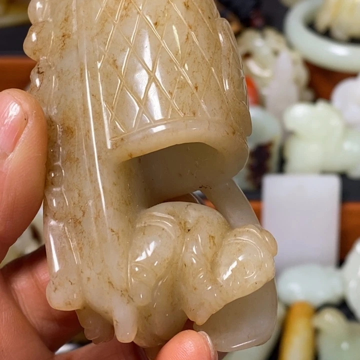 加***油和田玉未镶嵌颈饰