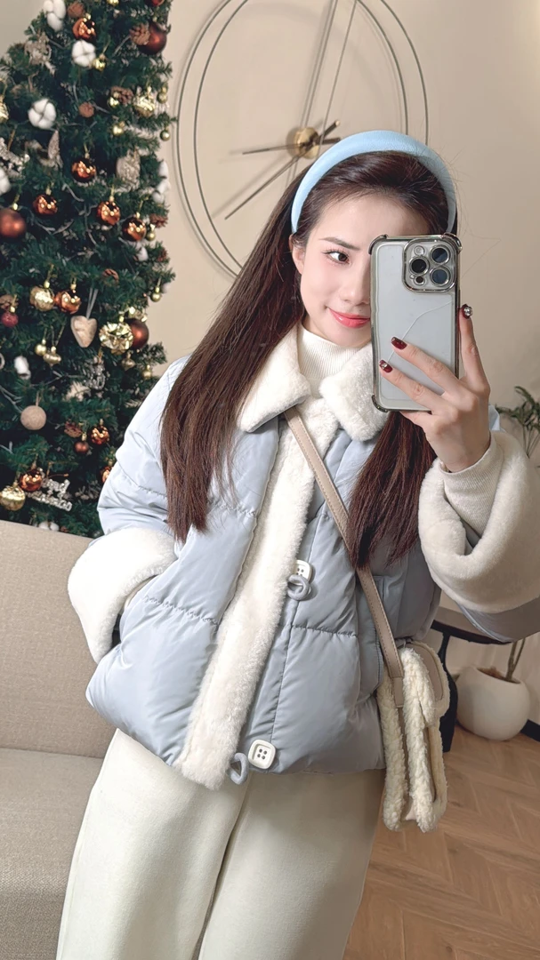 胖哥精选女鞋定制甜美减龄蓝色拼接羽绒服外套YR5611