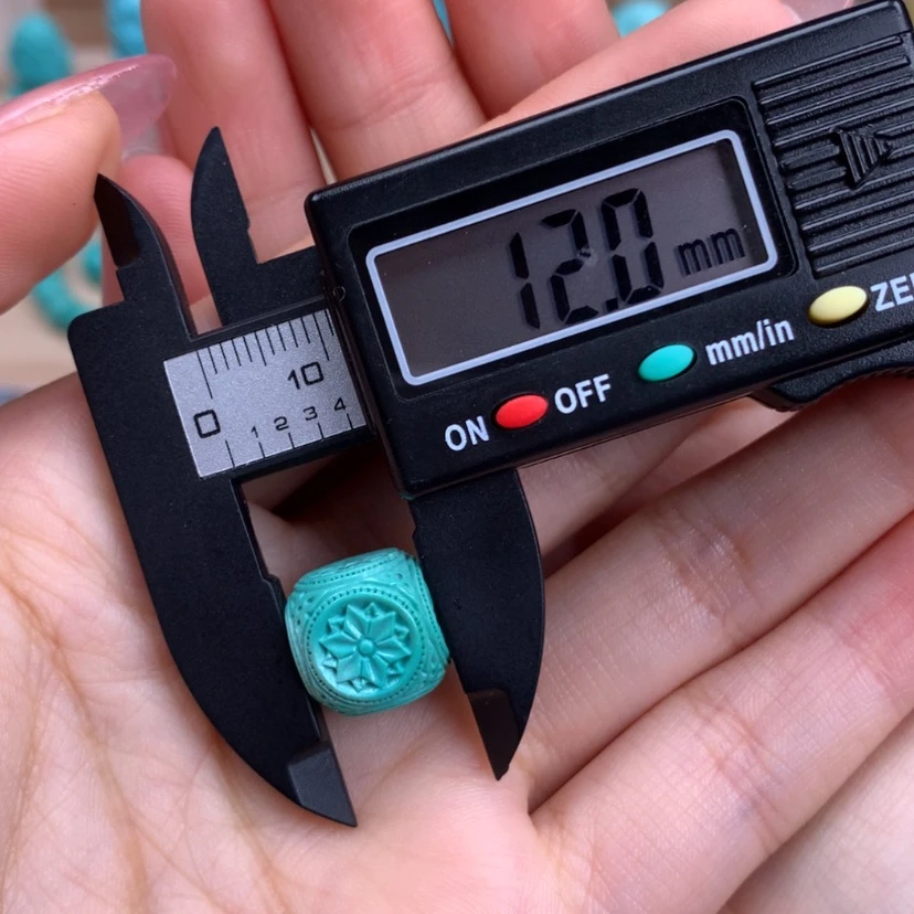 【闪购商品】绿松石雕刻未镶嵌控**宝