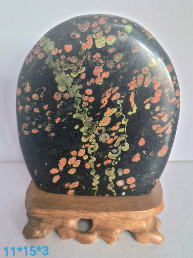 梅花玉，尺寸11*15*3，带座包邮。工厂一手货源，诚信为本童叟无欺。