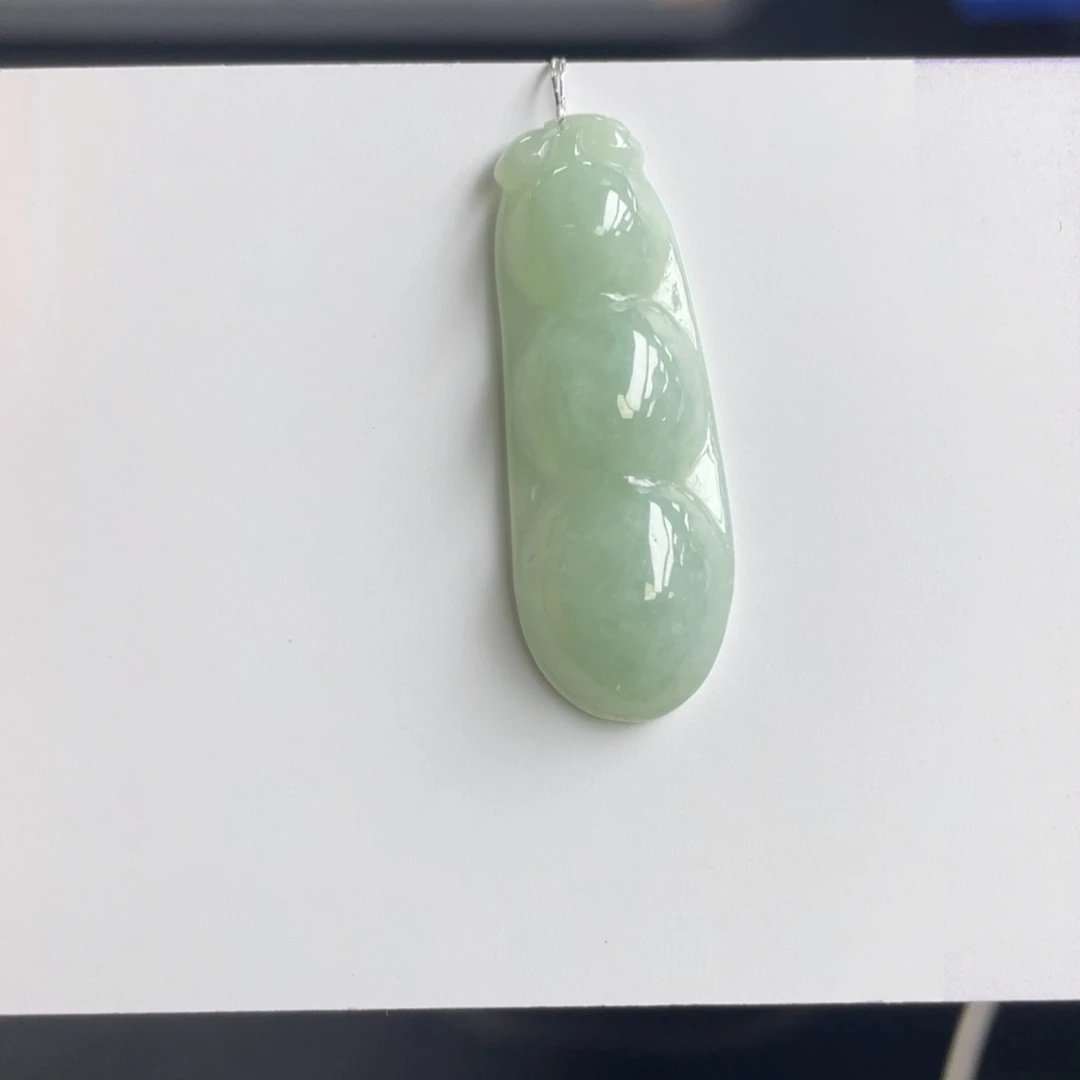 翡翠颈饰未镶嵌福豆