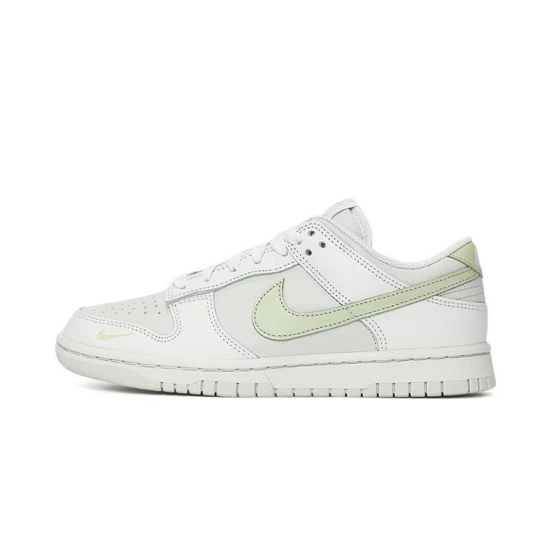 NIKE耐克女子WMNS NIKE DUNK LOW休闲鞋IB3484-001