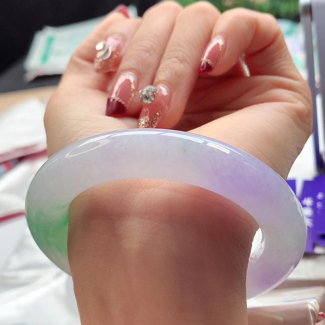 翡翠手镯未镶嵌55-56圈口冰春彩中万战斗机