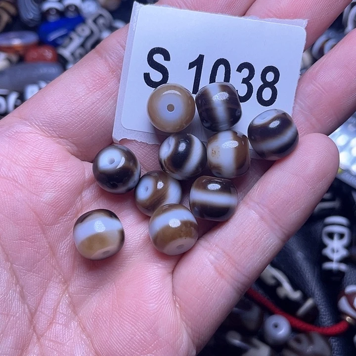 玛瑙/玉髓颈饰未镶嵌微瑕