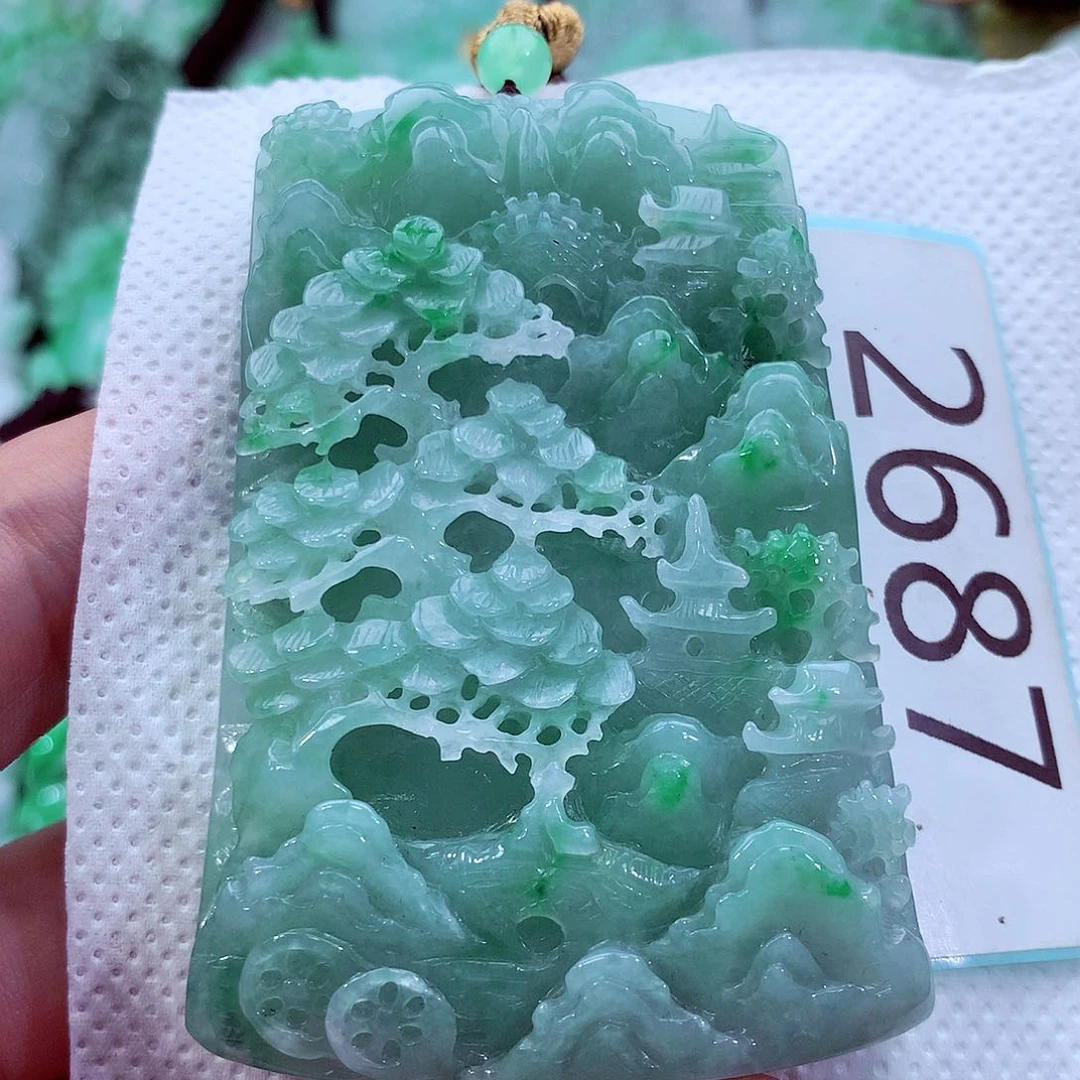 吊坠(不含链)未镶嵌翡翠