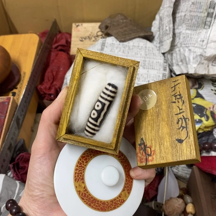 瓷片哈中古工艺品一件