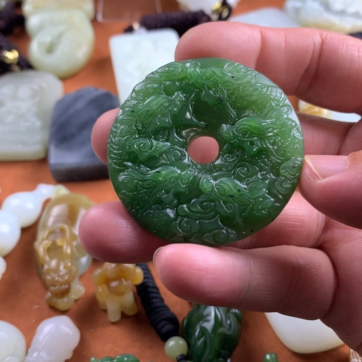 未镶嵌和田玉挂件