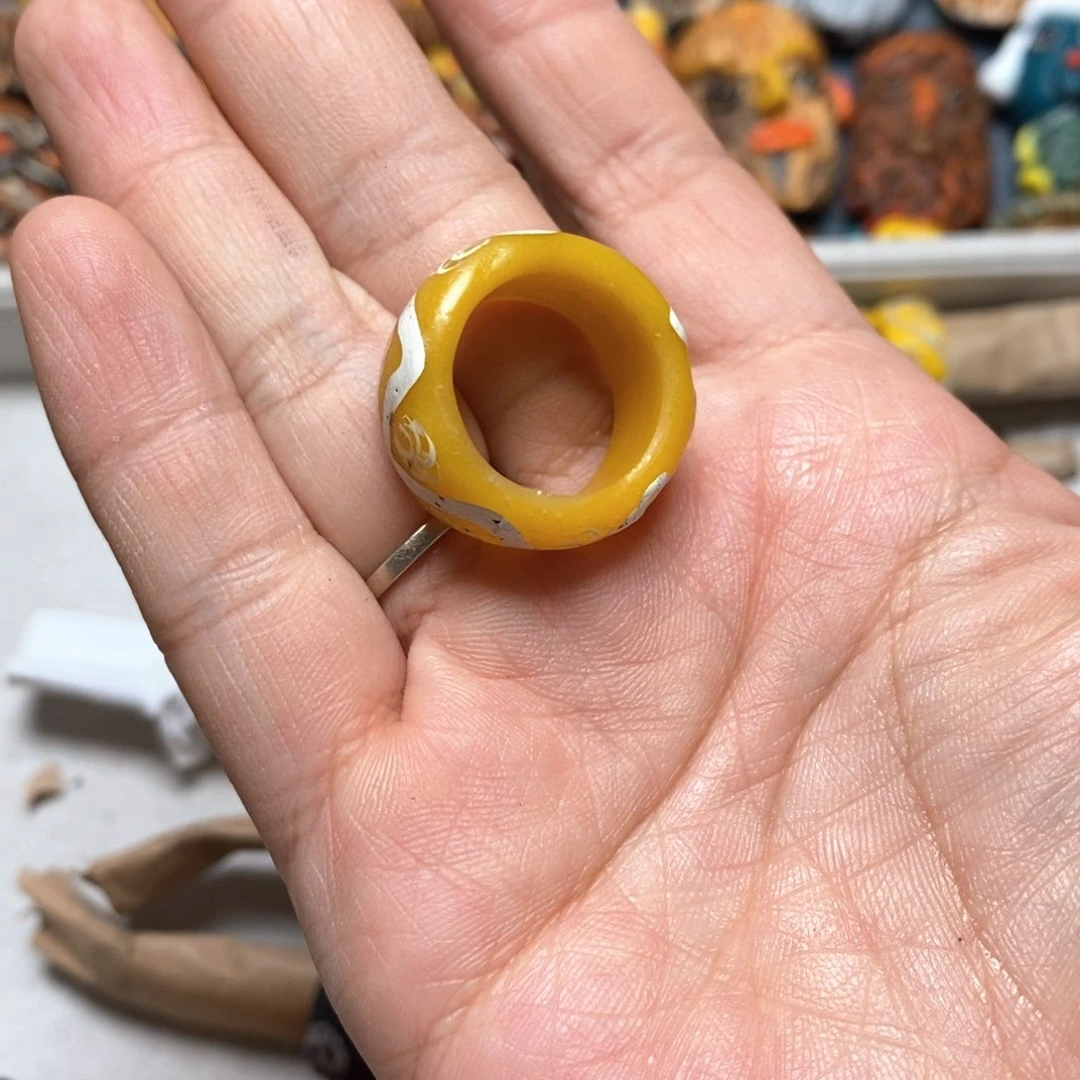 琉璃颈饰印度尼西亚戒指