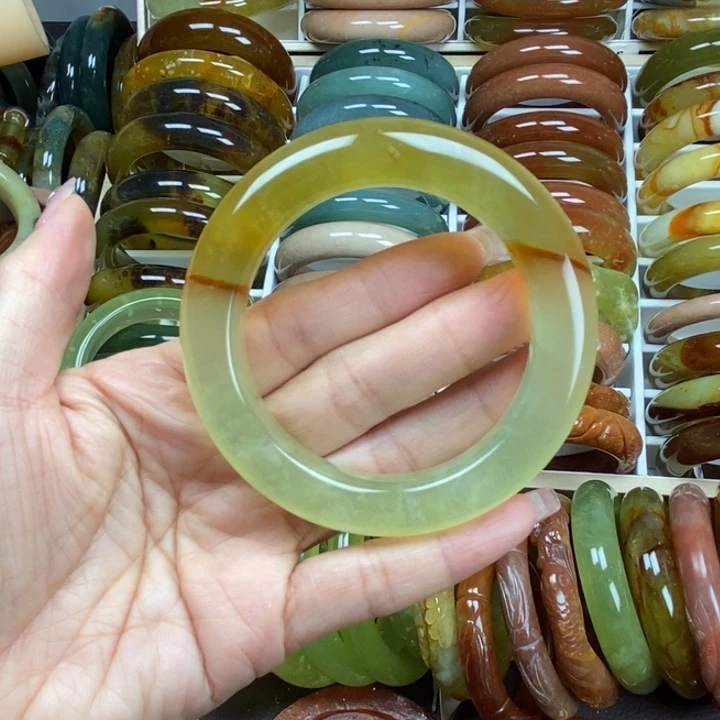 蛇纹石玉手镯未镶嵌55.5