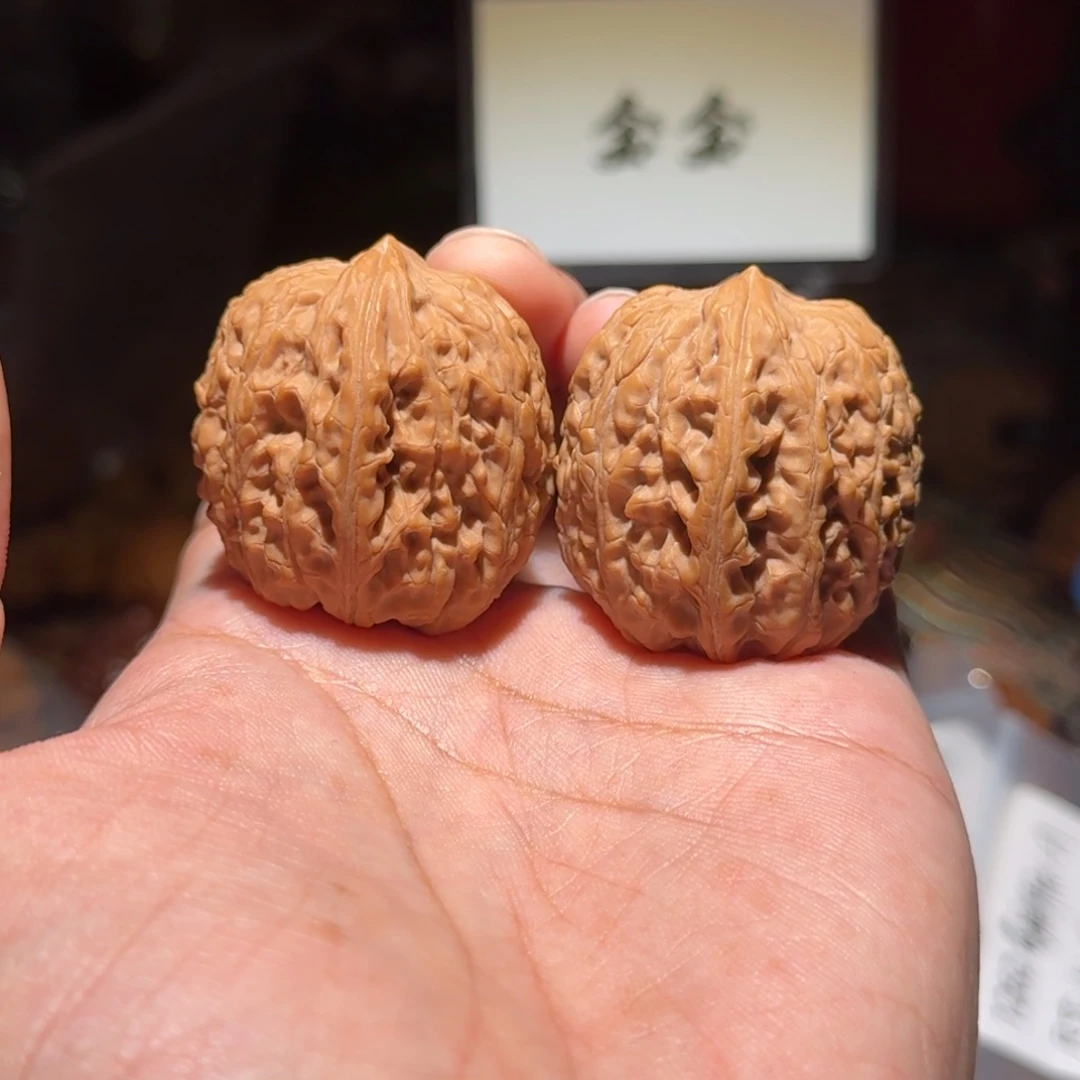 核桃把件1498滚石,45克尺寸34.5 37 40