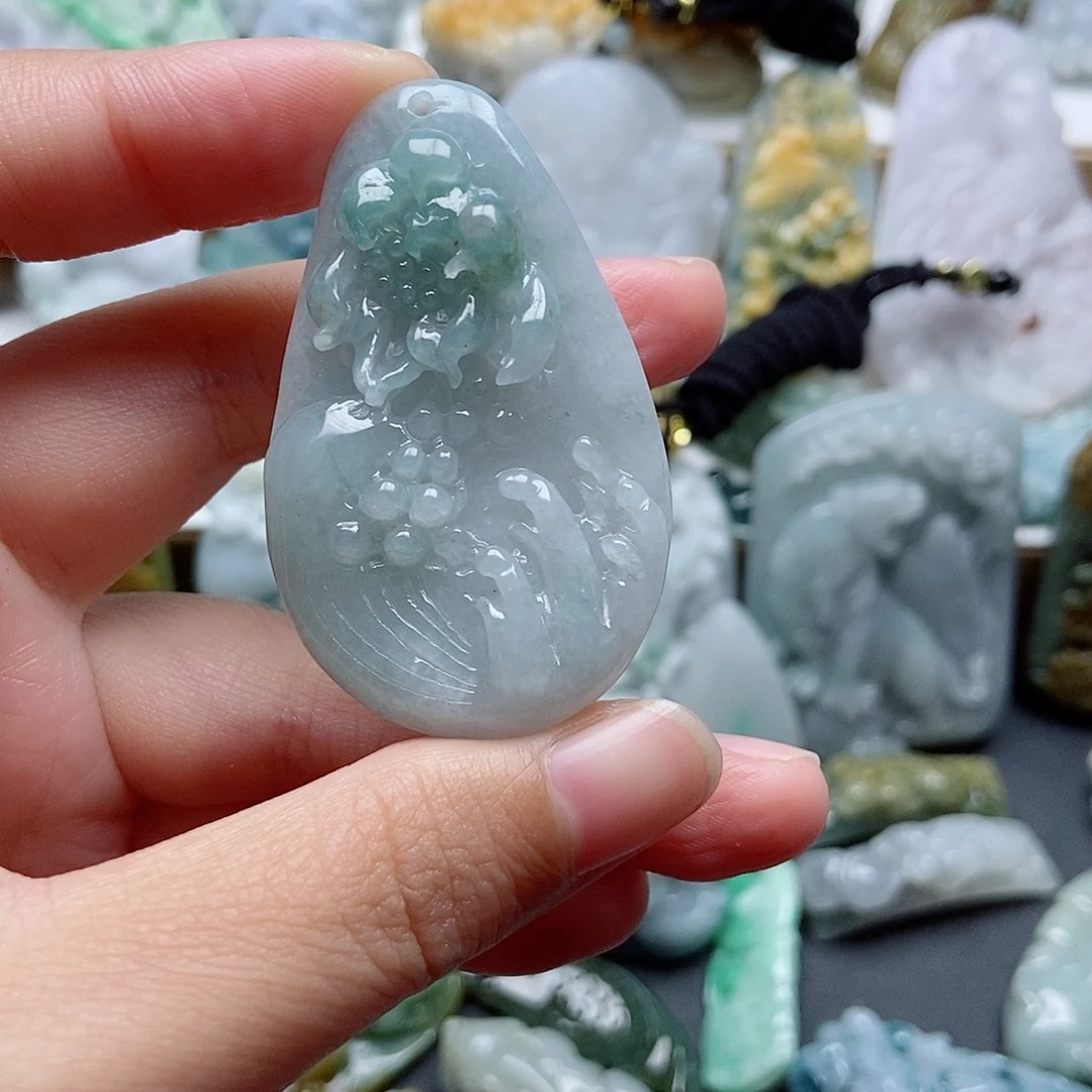 翡翠未镶嵌颈饰翡翠