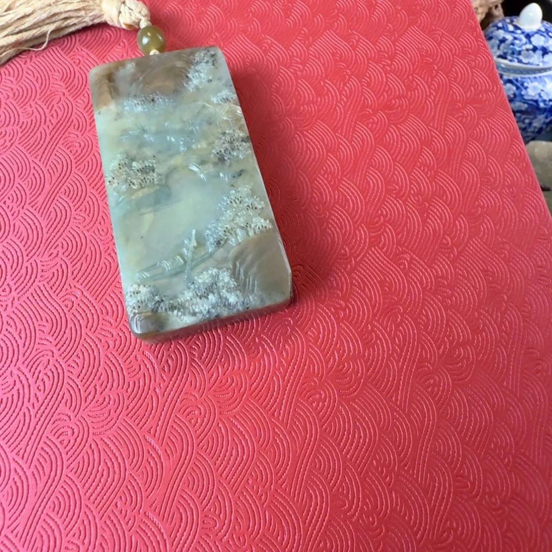 和田玉（糖玉）未镶嵌把件