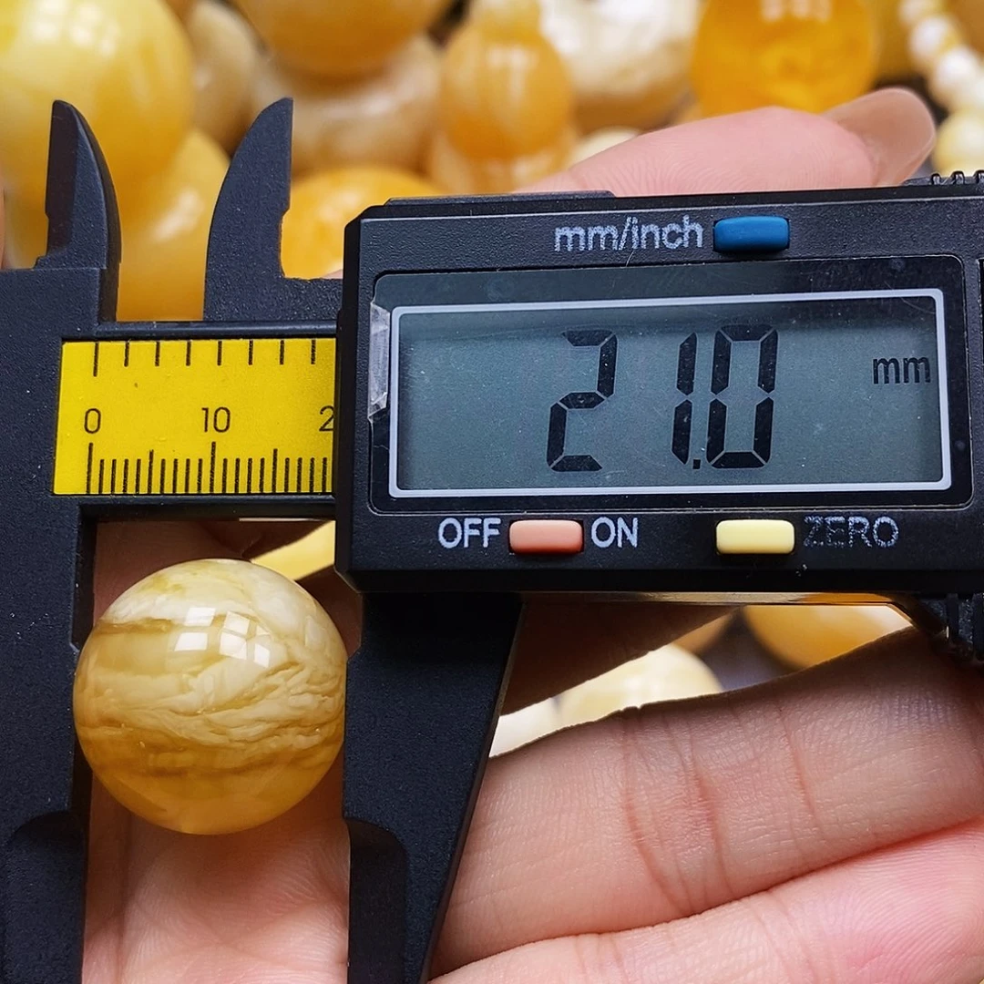 蜜蜡未镶嵌珠宝奇石