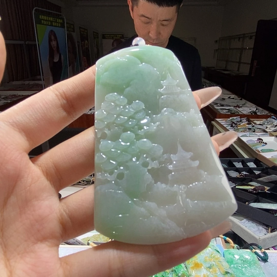 翡翠未镶嵌颈饰翡翠