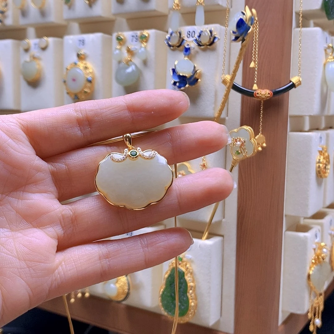 和田玉银S925镶嵌颈饰