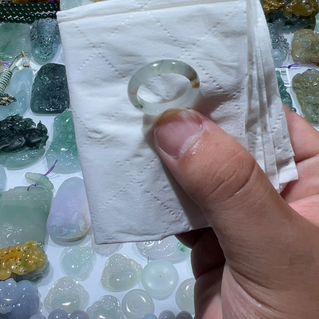 颈饰未镶嵌翡翠天然