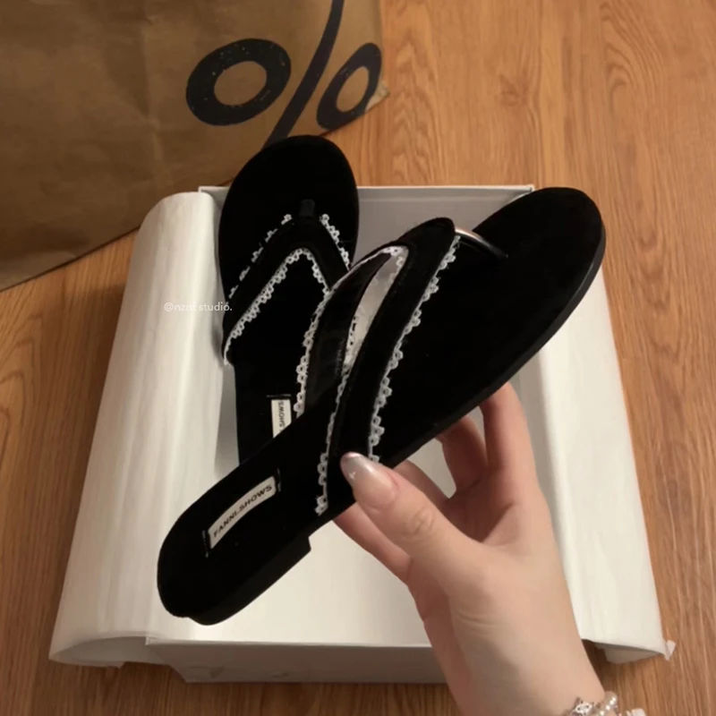 爆款芭蕾黑色防滑平底人字拖鞋女夏外穿2025新款配裙子法式凉拖鞋