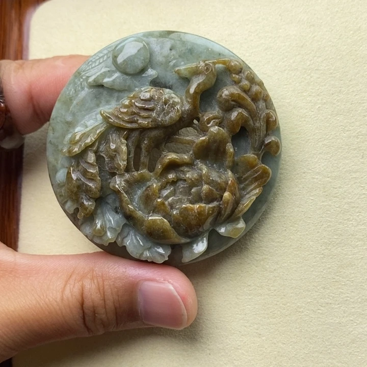 翡翠未镶嵌颈饰孔雀吊坠212