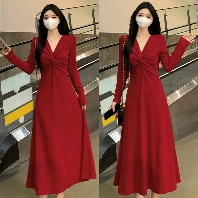 哥弟阿玛施正品大码法式针织连衣裙女春秋显瘦v领打底小黑裙赫本