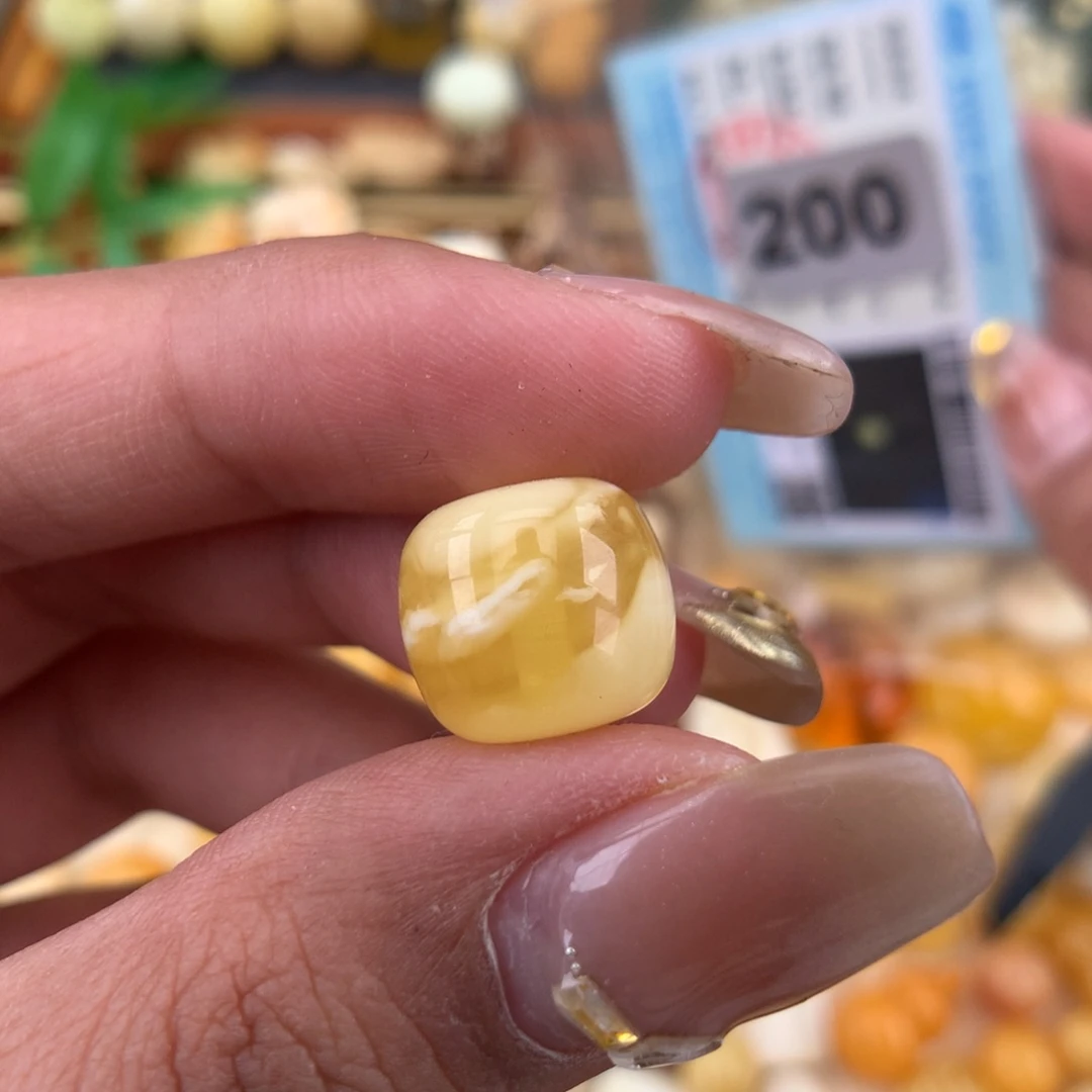 琥珀珠宝奇石未镶嵌12.6