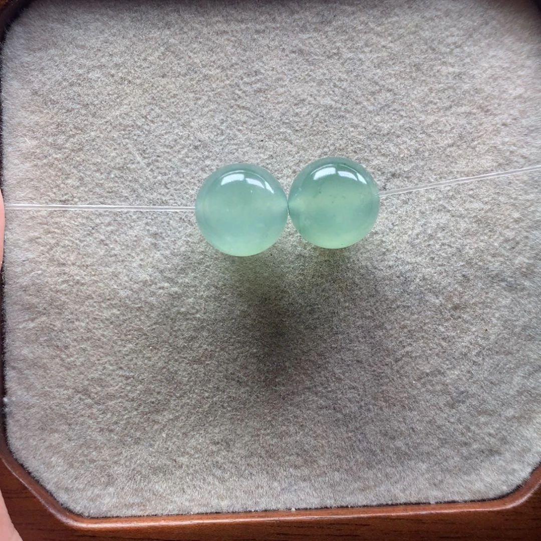 翡翠未镶嵌手链12mm湖水绿