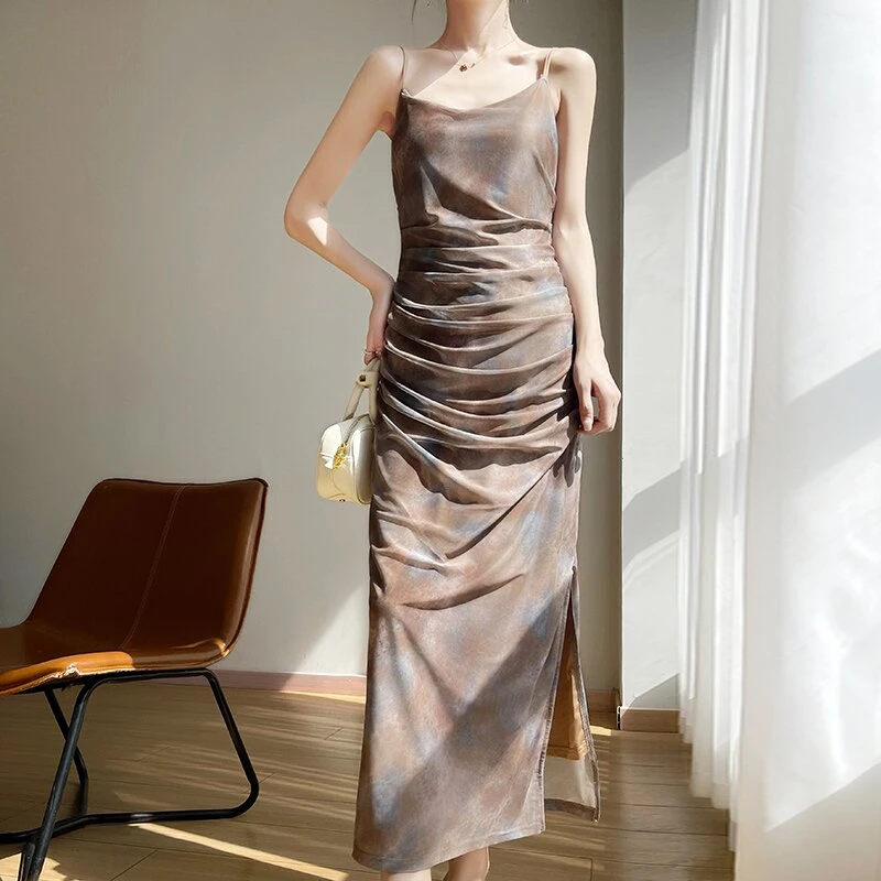 春夏长裙修身轻盈飘逸长裙印花吊带连衣裙法式显瘦吊带裙复古开叉