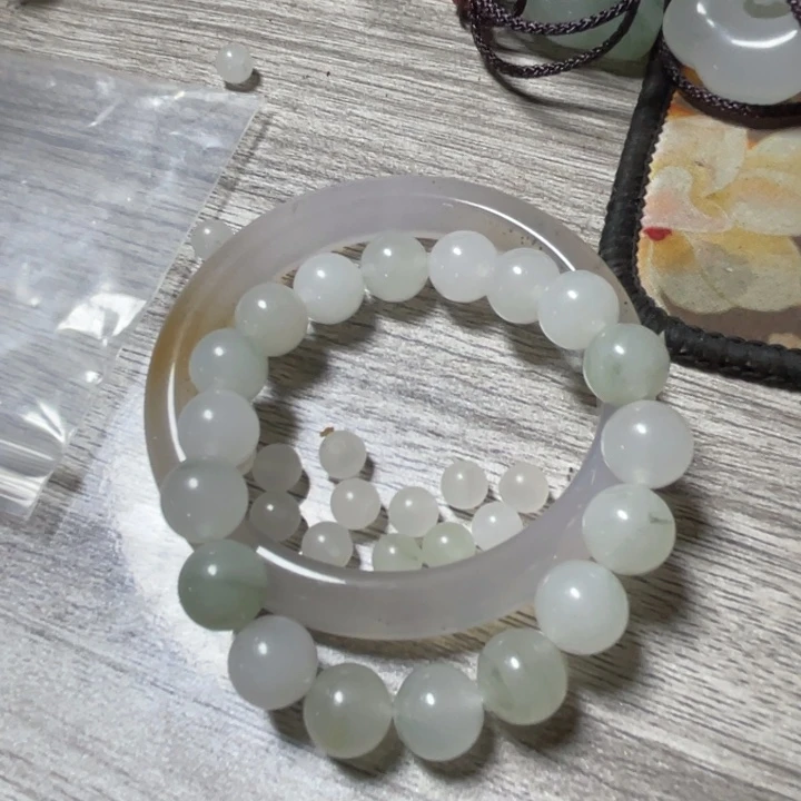 新***雨石英质玉未镶嵌颈饰