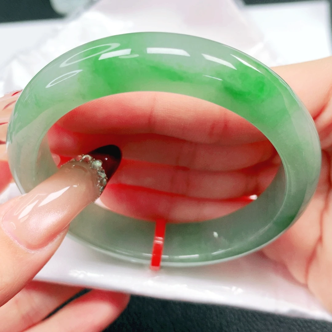 翡翠未镶嵌手镯55.56