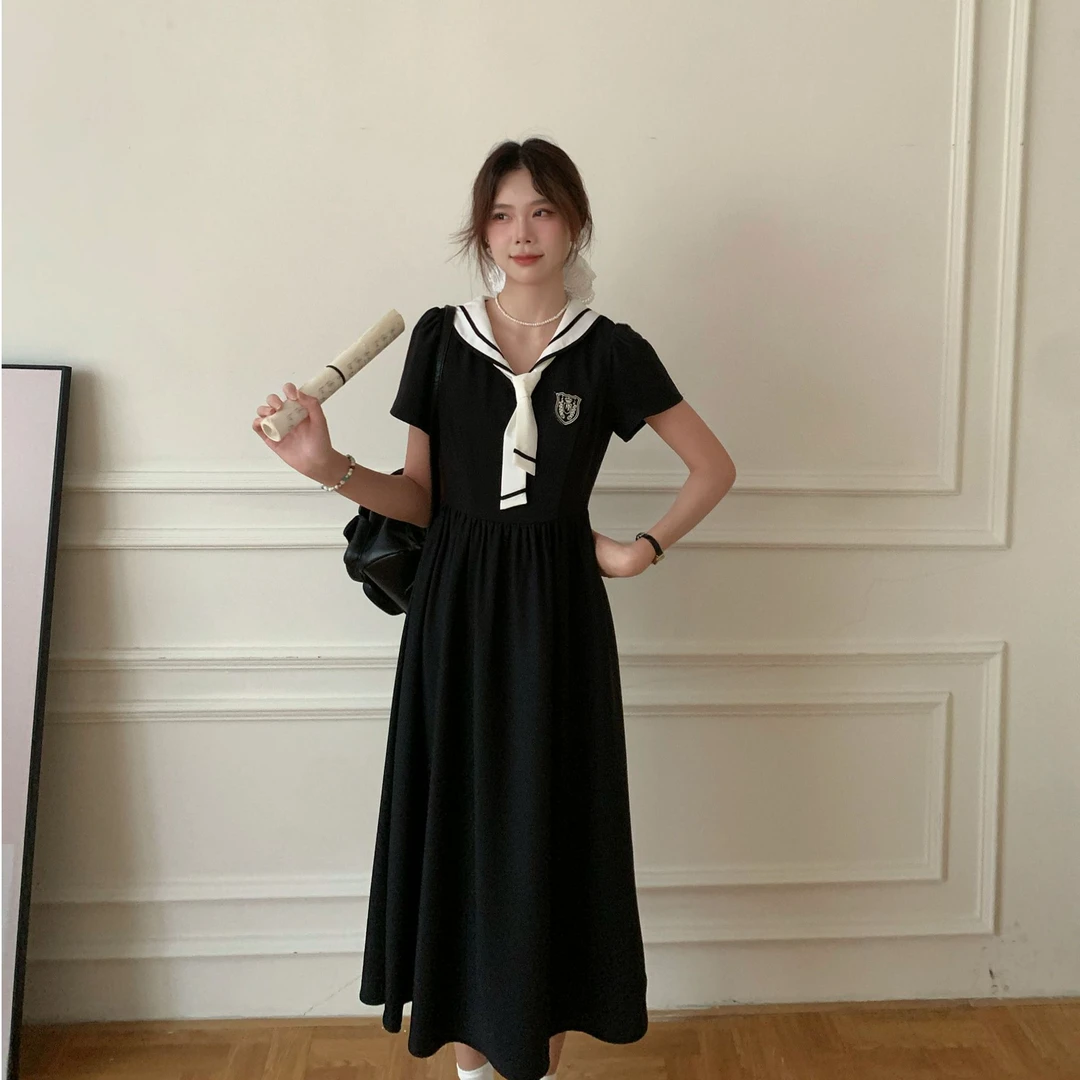 张汽水夏季小黑裙时尚气质学院风中长款海军连衣裙DY2025106