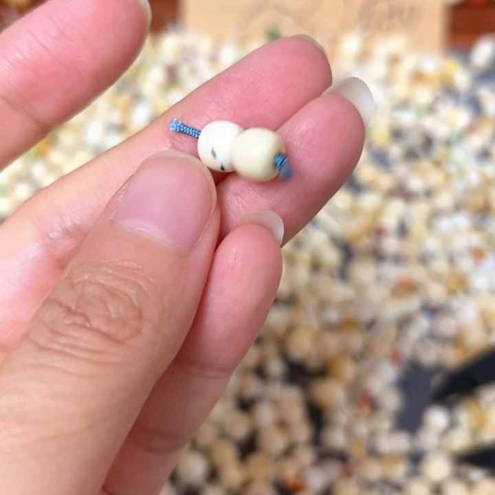 裸石蜜蜡未镶嵌7mm一对