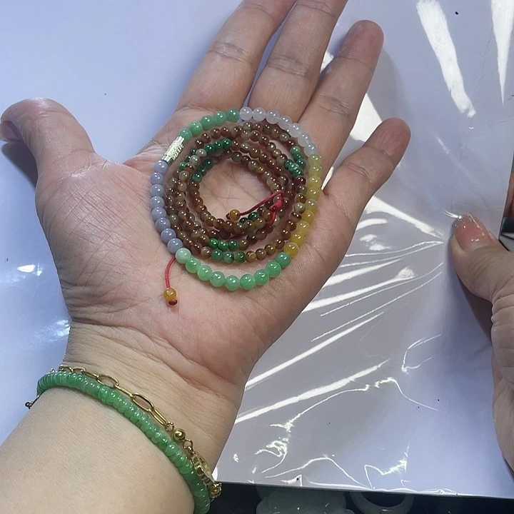 梨***笑翡翠散珠多宝小米珠2条