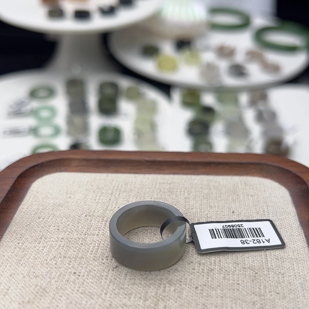 和田玉（糖玉）未镶嵌戒指T 39 烟雨灰蓝直切16.5不退换