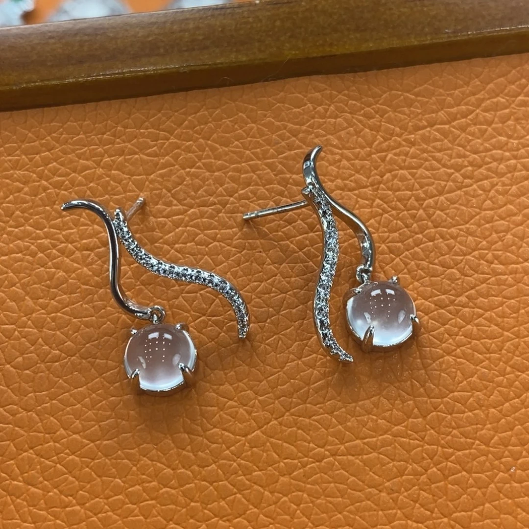 石英质玉吊坠(不含链)合金