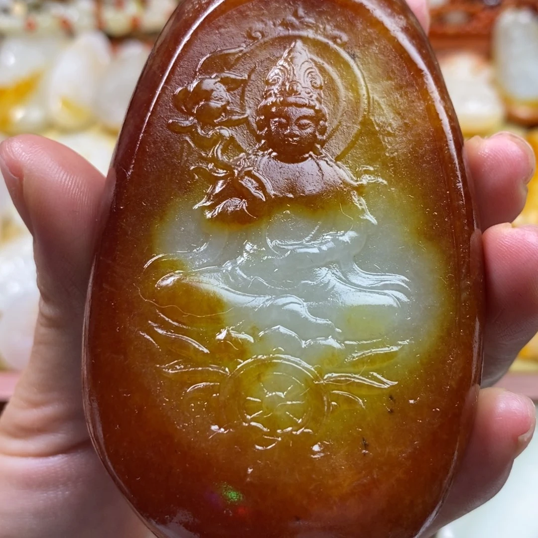 和田玉未镶嵌把件