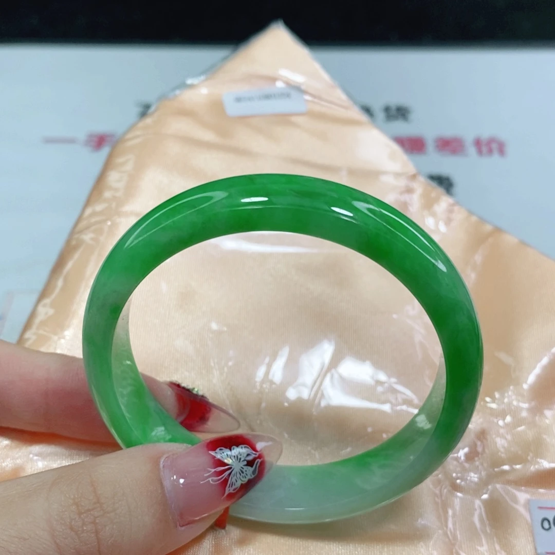 翡翠手镯未镶嵌5050 5151