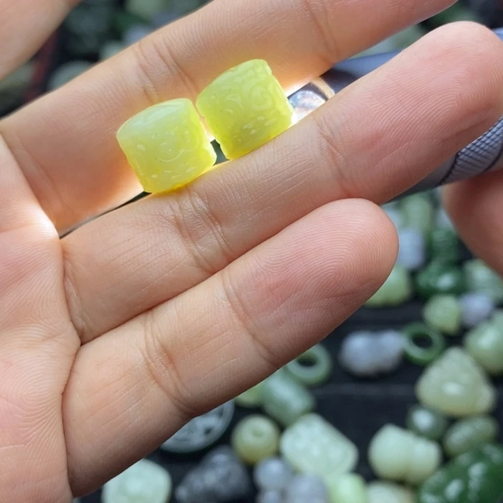 和田玉未镶嵌颈饰不退不换