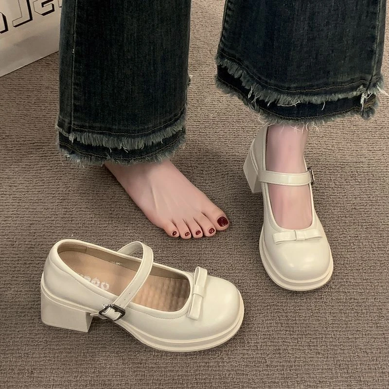 粗跟2025年新款玛丽珍鞋裙一字扣温柔风小个子浅口防水台一字扣带