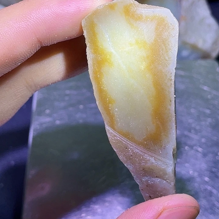 和田玉(糖玉)未镶嵌珠宝半成品